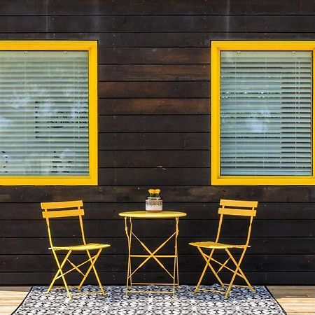 New The Yellow Beacon-Luxury Shipping Container Fredericksburg Exterior foto