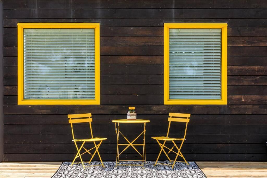 New The Yellow Beacon-Luxury Shipping Container Fredericksburg Exterior foto